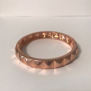 Rose gold fashion bracelet